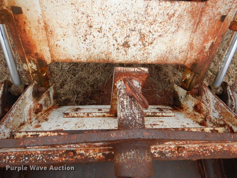 image for item FF9243 John Deere 401 tractor