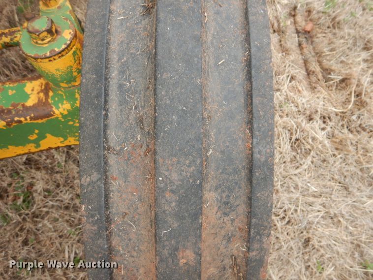 image for item FF9243 John Deere 401 tractor