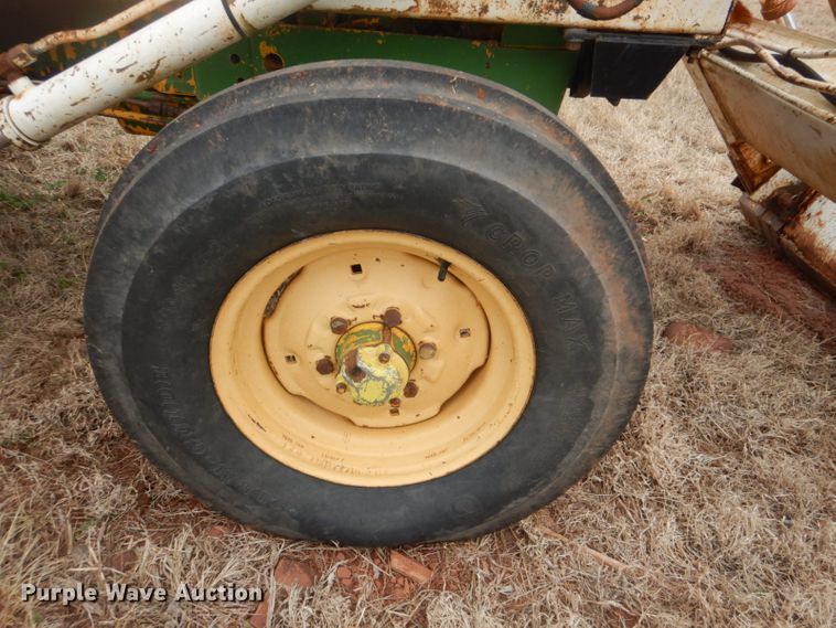 image for item FF9243 John Deere 401 tractor