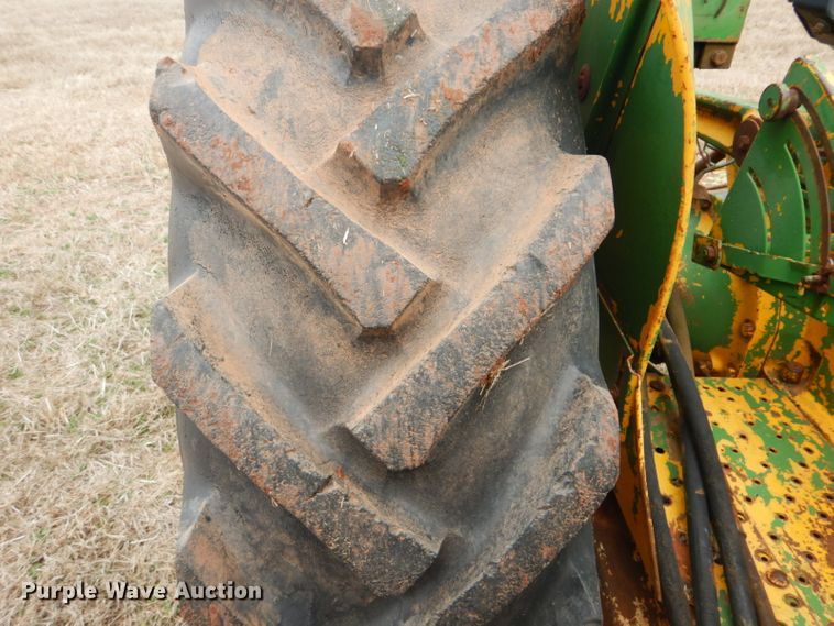 image for item FF9243 John Deere 401 tractor