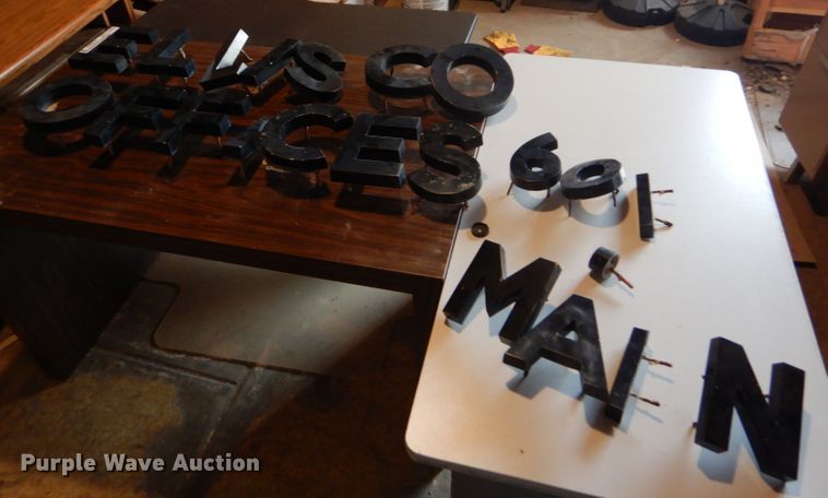 image for item FG9955 Metal letters