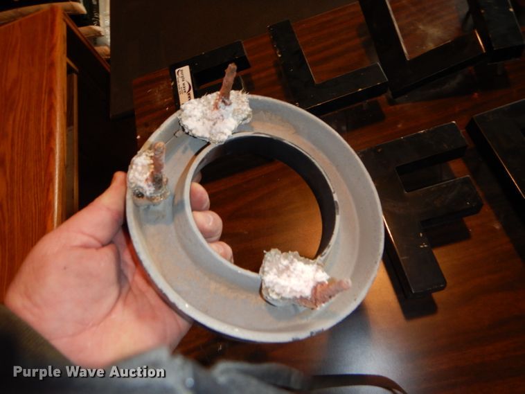 image for item FG9955 Metal letters