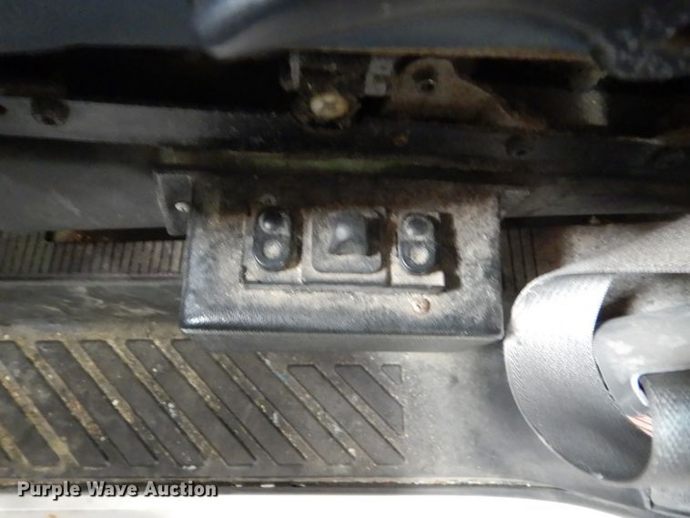 image for item FU9122 2006 Ford Econoline E450 shuttle bus