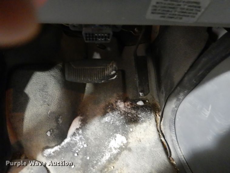 image for item FU9122 2006 Ford Econoline E450 shuttle bus