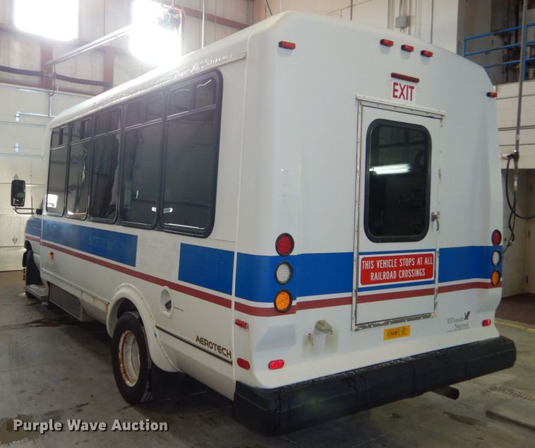 image for item FU9123 2007 Ford Econoline E450 shuttle bus