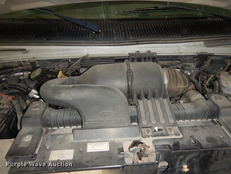 image for item FU9123 2007 Ford Econoline E450 shuttle bus