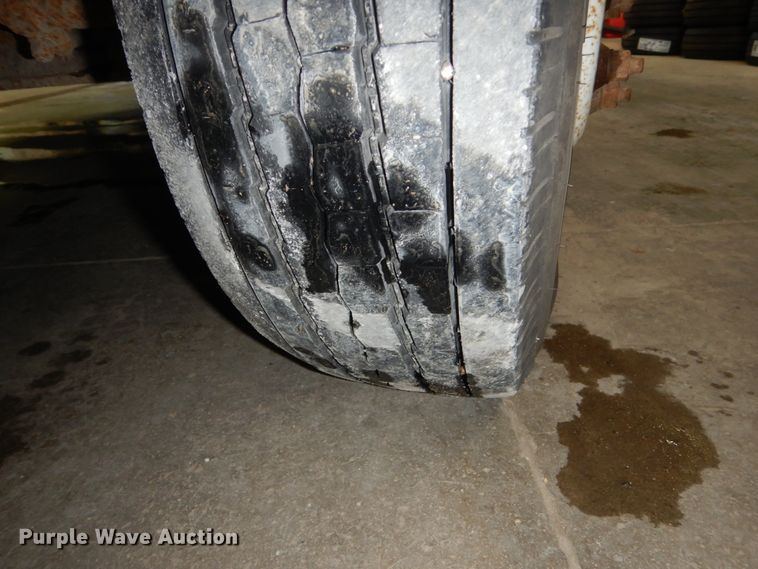 image for item FU9123 2007 Ford Econoline E450 shuttle bus