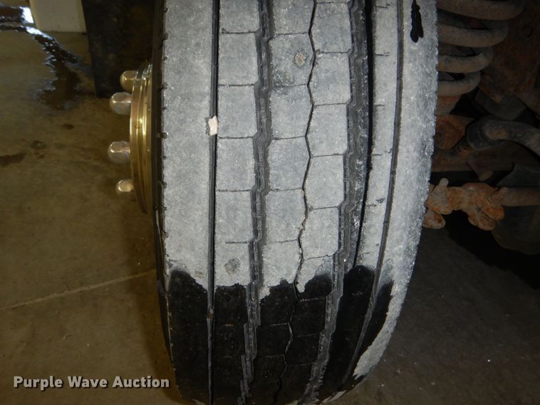 image for item FU9123 2007 Ford Econoline E450 shuttle bus