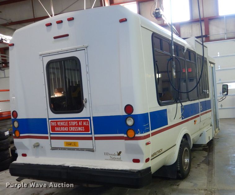 image for item FU9124 2007 Ford Econoline E450 shuttle bus