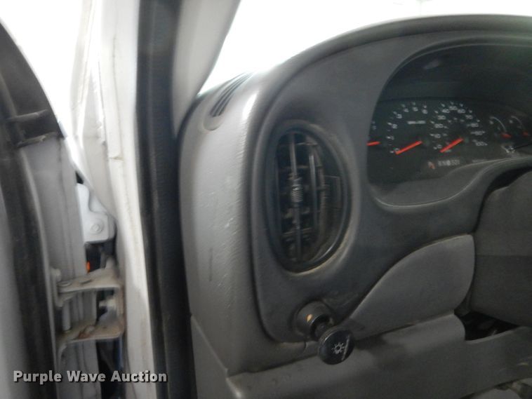 image for item FU9124 2007 Ford Econoline E450 shuttle bus