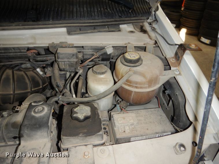 image for item FU9124 2007 Ford Econoline E450 shuttle bus