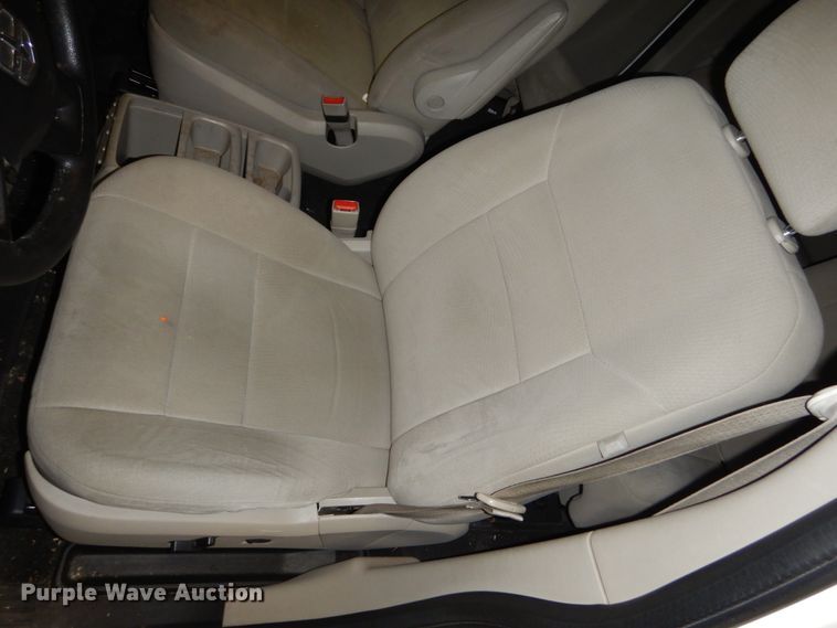 image for item FU9125 2011 Dodge Grand Caravan van