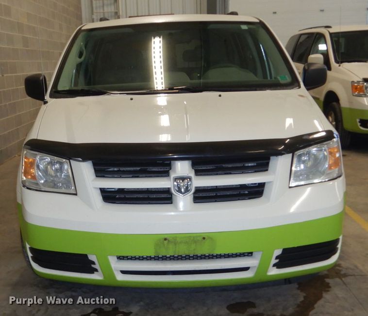 image for item FU9126 2010 Dodge Grand Caravan SE van