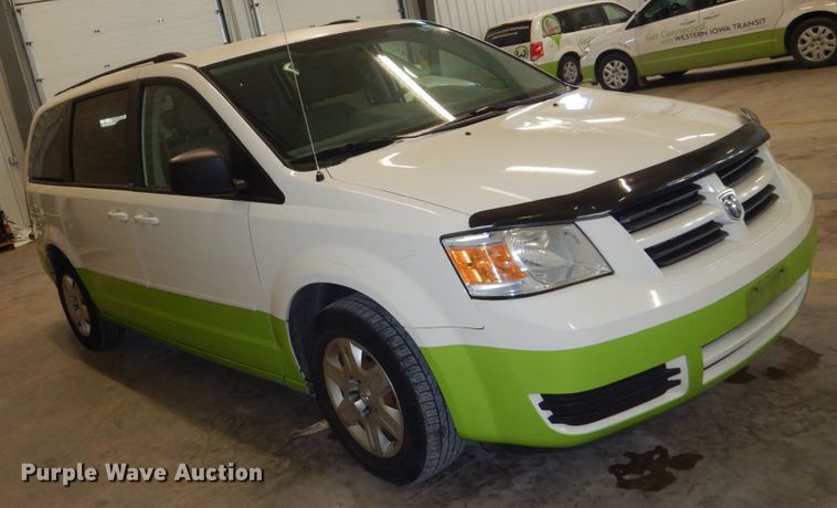 image for item FU9126 2010 Dodge Grand Caravan SE van