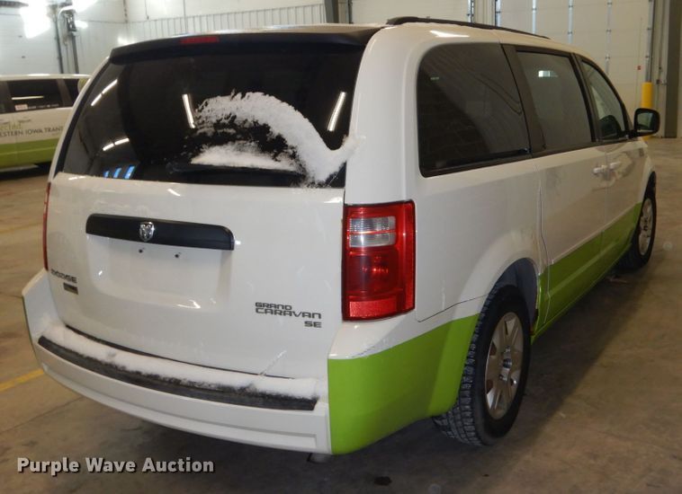 image for item FU9126 2010 Dodge Grand Caravan SE van