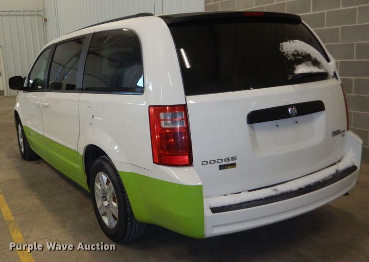 image for item FU9126 2010 Dodge Grand Caravan SE van