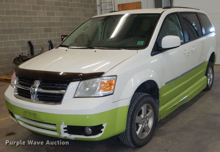 image for item FU9127 2010 Dodge Grand Caravan SXT handicap accessible van