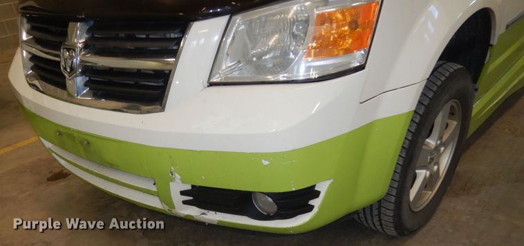 image for item FU9127 2010 Dodge Grand Caravan SXT handicap accessible van