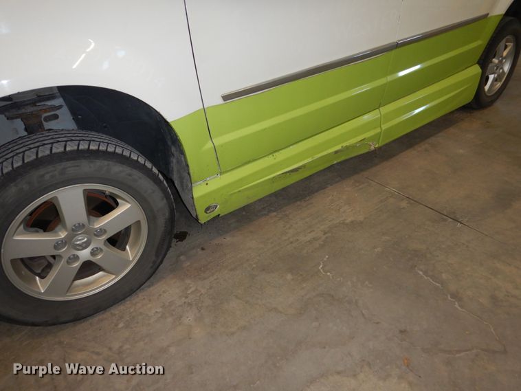 image for item FU9127 2010 Dodge Grand Caravan SXT handicap accessible van