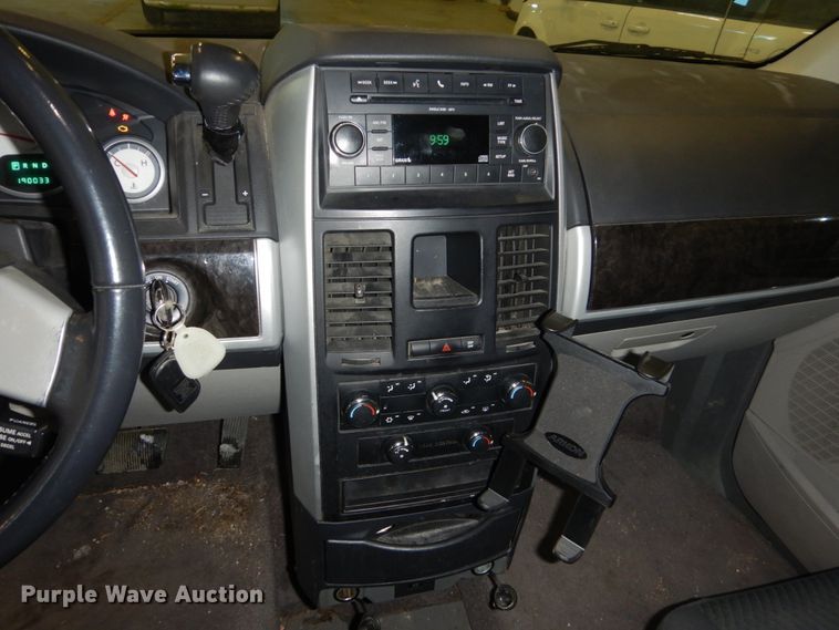 image for item FU9127 2010 Dodge Grand Caravan SXT handicap accessible van