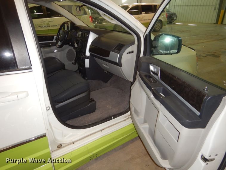 image for item FU9127 2010 Dodge Grand Caravan SXT handicap accessible van