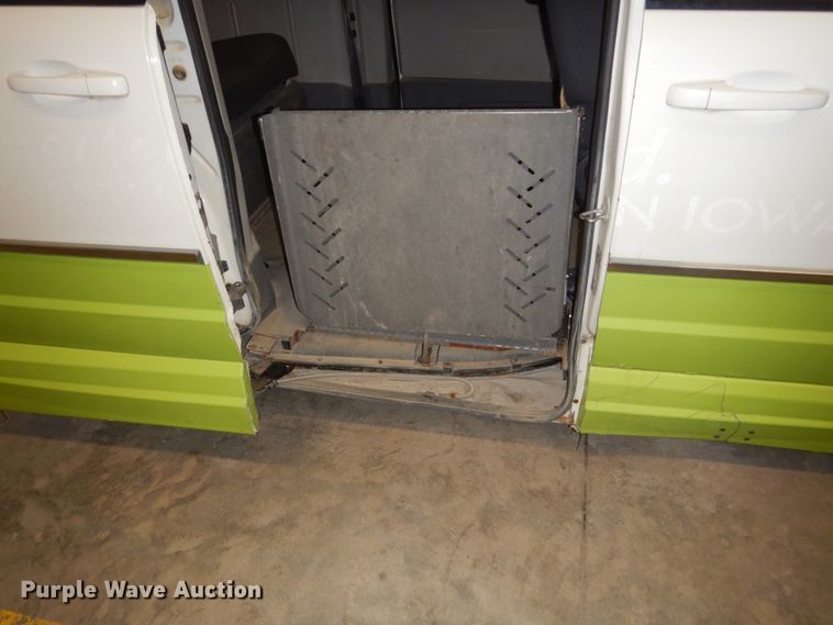 image for item FU9127 2010 Dodge Grand Caravan SXT handicap accessible van