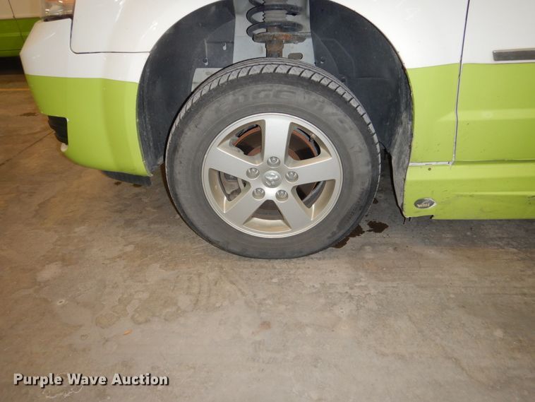 image for item FU9127 2010 Dodge Grand Caravan SXT handicap accessible van