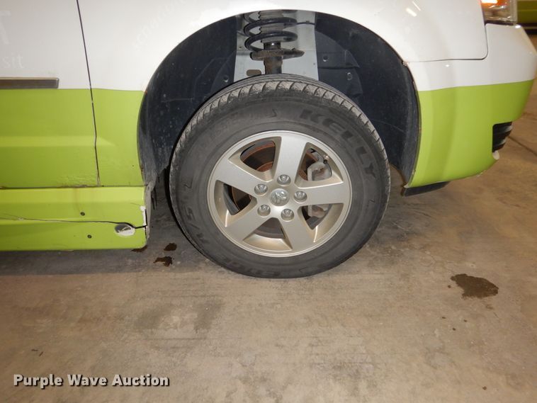 image for item FU9127 2010 Dodge Grand Caravan SXT handicap accessible van