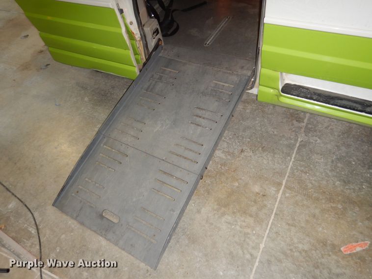 image for item FU9128 2010 Dodge Grand Caravan SE handicap accessible van