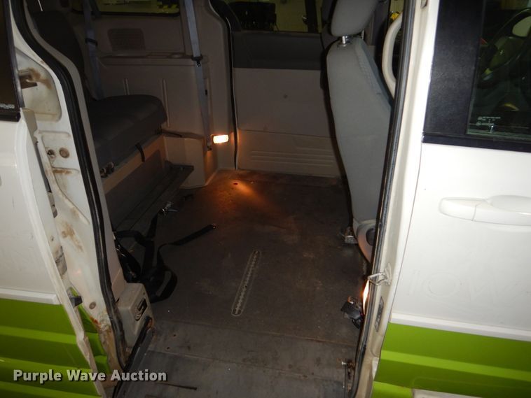 image for item FU9128 2010 Dodge Grand Caravan SE handicap accessible van