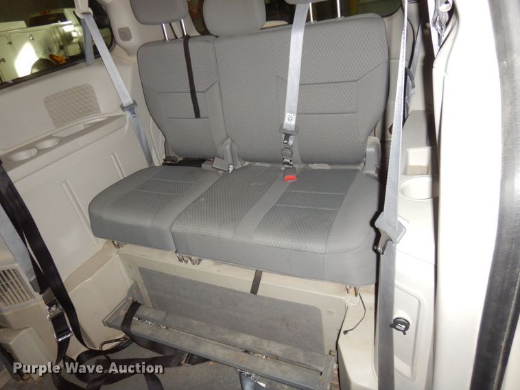 image for item FU9128 2010 Dodge Grand Caravan SE handicap accessible van