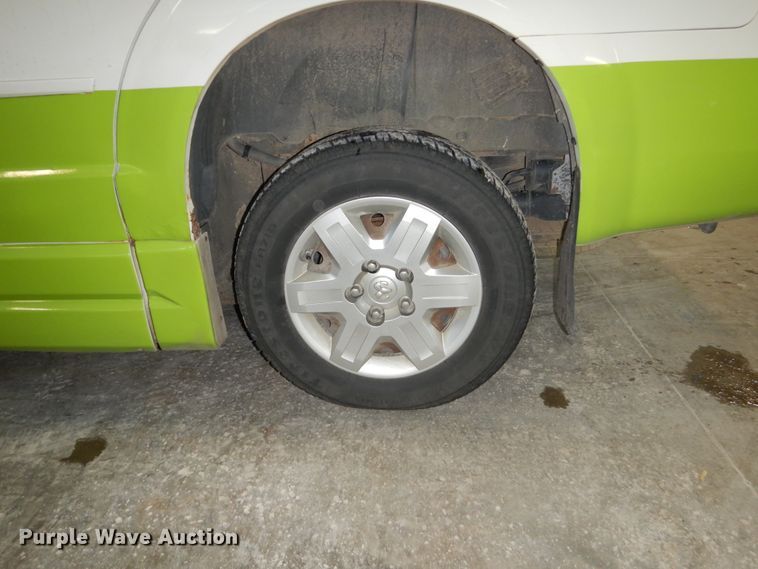 image for item FU9128 2010 Dodge Grand Caravan SE handicap accessible van