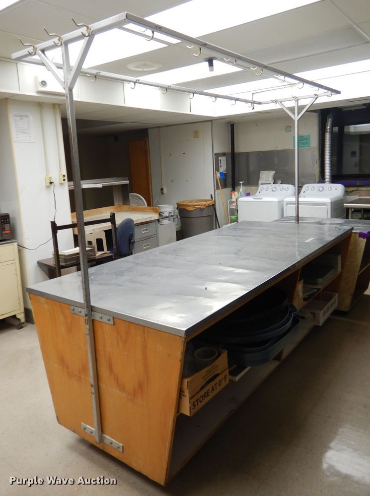 image for item GB9718 Stainless steel top table