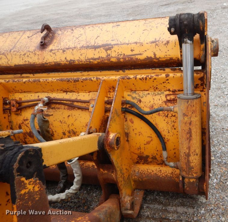 image for item GC9483 1985 John Deere 455E track loader