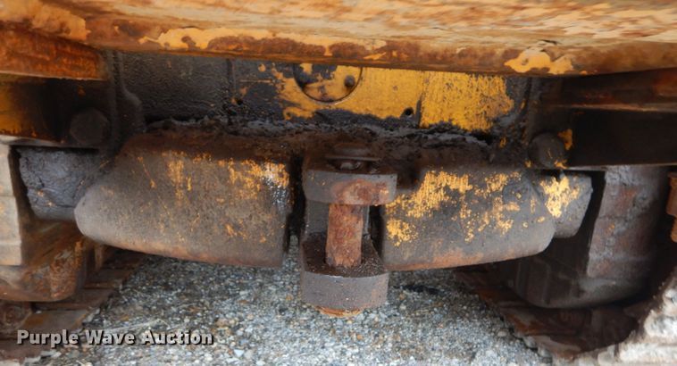 image for item GC9483 1985 John Deere 455E track loader