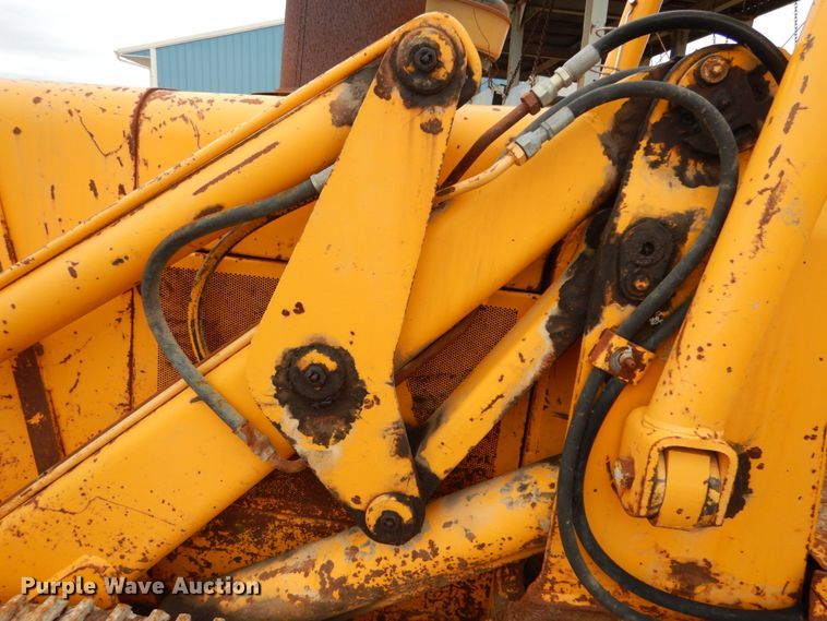 image for item GC9483 1985 John Deere 455E track loader