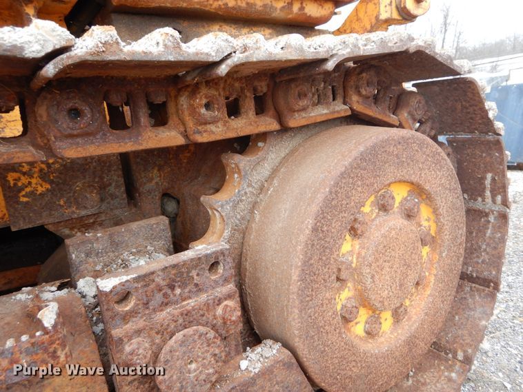 image for item GC9483 1985 John Deere 455E track loader