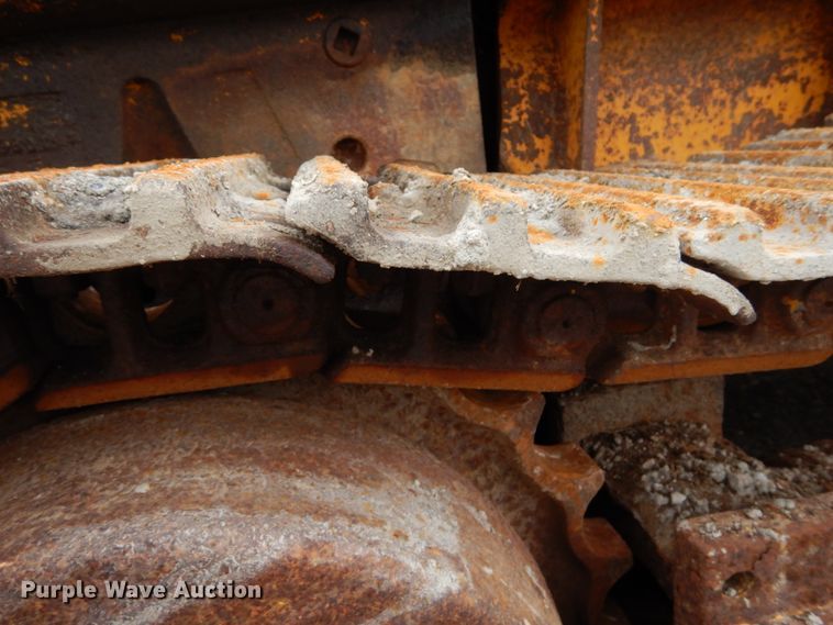 image for item GC9483 1985 John Deere 455E track loader