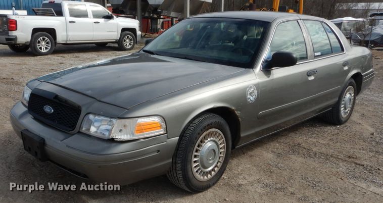 image for item GC9484 2001 Ford Crown Victoria Police Interceptor