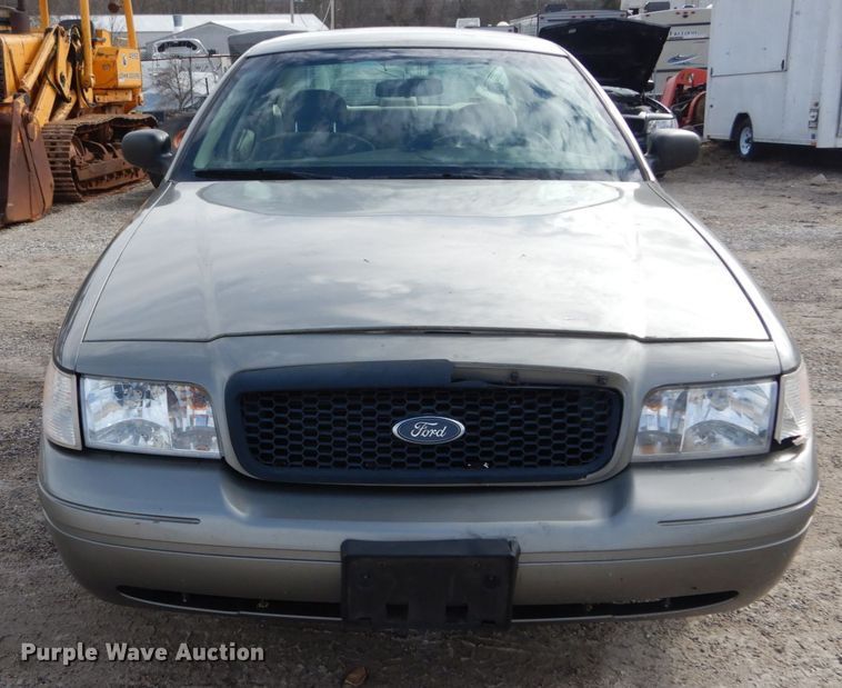 image for item GC9484 2001 Ford Crown Victoria Police Interceptor