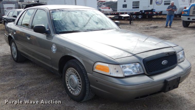 image for item GC9484 2001 Ford Crown Victoria Police Interceptor