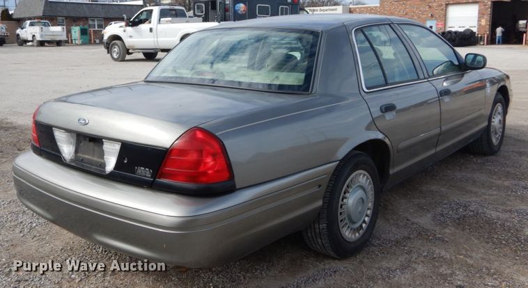 image for item GC9484 2001 Ford Crown Victoria Police Interceptor