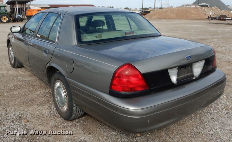 image for item GC9484 2001 Ford Crown Victoria Police Interceptor