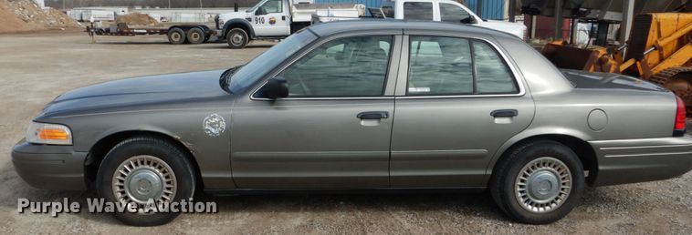 image for item GC9484 2001 Ford Crown Victoria Police Interceptor