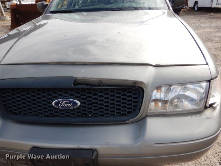 image for item GC9484 2001 Ford Crown Victoria Police Interceptor