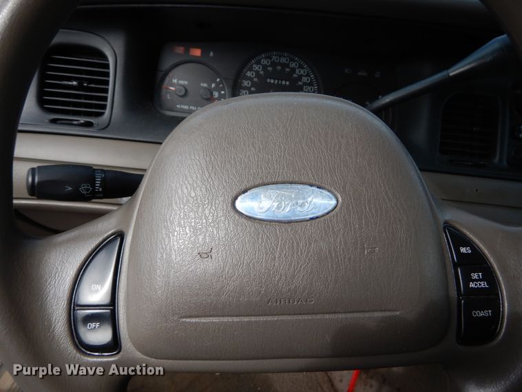 image for item GC9484 2001 Ford Crown Victoria Police Interceptor