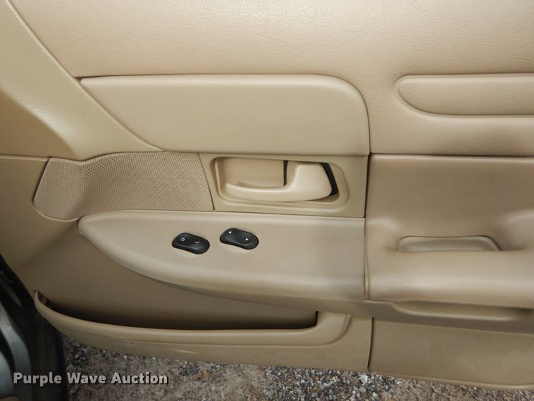 image for item GC9484 2001 Ford Crown Victoria Police Interceptor