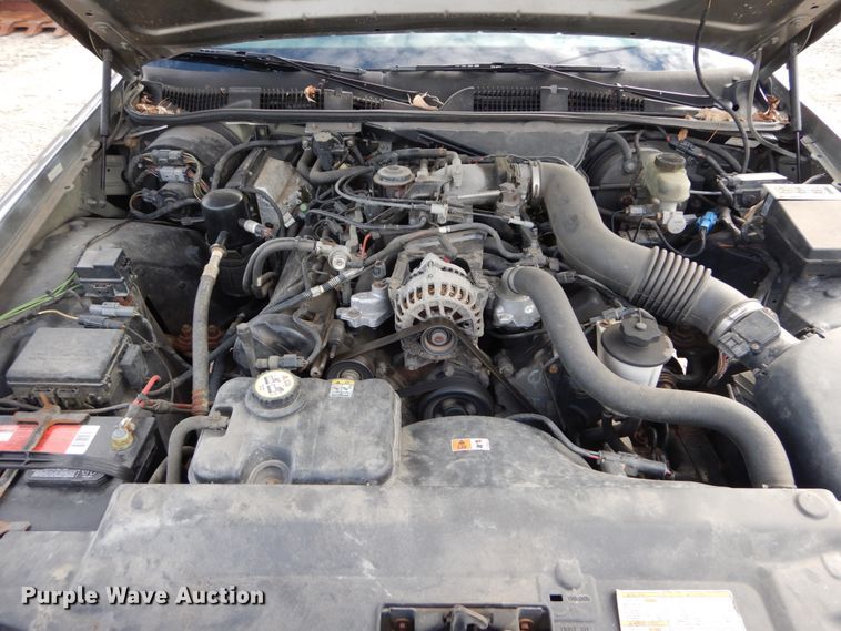 image for item GC9484 2001 Ford Crown Victoria Police Interceptor