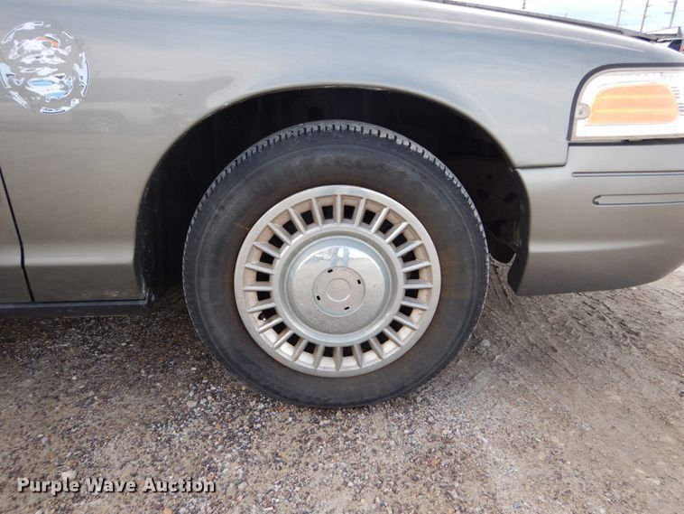 image for item GC9484 2001 Ford Crown Victoria Police Interceptor