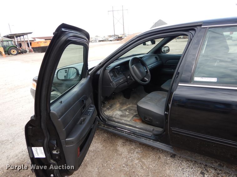 image for item GC9485 2010 Ford Crown Victoria Police Interceptor